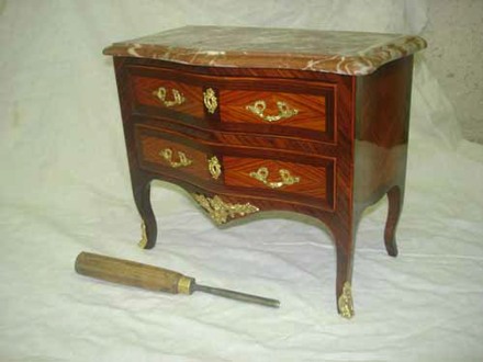 commode miniature ancienne